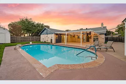 633 Lewis Drive, Hurst, TX 76054 - Photo 2