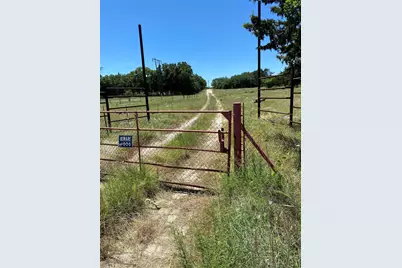 5925 Hwy 287, Bowie, TX 76230 - Photo 2