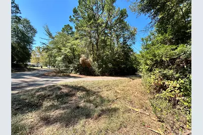 11 Hillside Circle, Berryville, TX 75763 - Photo 2