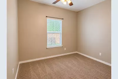 719 E 6th Street, Bonham, TX 75418 - Photo 14