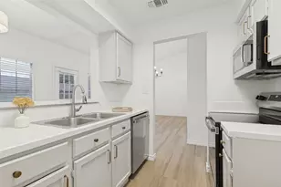 8600 Coppertowne Ln, Dallas, TX 75243 - Photo 10