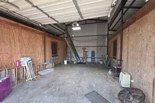 401 S 8th St, Coolidge, TX 76635 - Photo 32