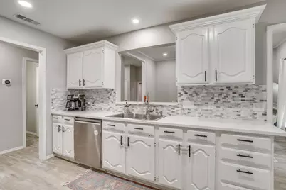 2637 Surrey Woods Road, Flower Mound, TX 75028 - Photo 10
