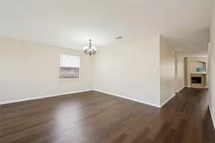 814 White Dove Dr, Arlington, TX 76017 - Photo 2