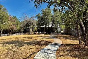 111 Rupert Ct, Weatherford, TX 76087 - Photo 2
