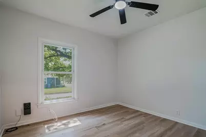 1421 S Scullin Avenue, Denison, TX 75020 - Photo 14