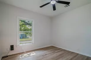 1421 S Scullin Ave, Denison, TX 75020 - Photo 14