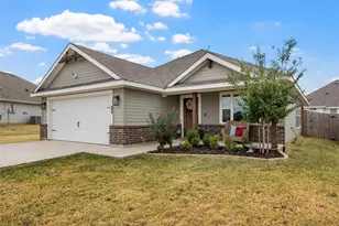 103 Olivia St, Hillsboro, TX 76645 - Photo 2