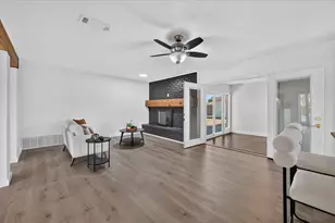 906 Pinedale Ln, Dallas, TX 75241 - Photo 4