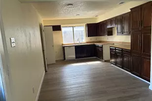 2302 Phoenix Dr, Garland, TX 75040 - Photo 10