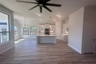 604 Austen Ave, Tioga, TX 76271 - Photo 2