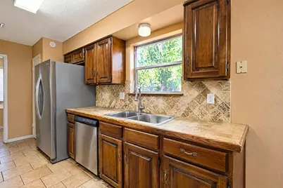 2718 Forest Park Dr, Garland, TX 75040 - Photo 10