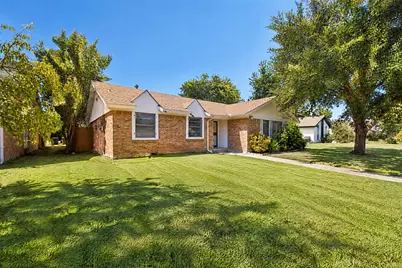 2718 Forest Park Dr, Garland, TX 75040 - Photo 2