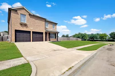 951 Zachary Drive, Arlington, TX 76002 - Photo 2