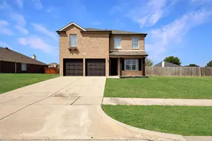 951 Zachary Dr, Arlington, TX 76002 - Photo 1