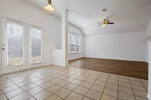 2459 Frontier Dr, Grand Prairie, TX 75052 - Photo 16