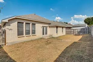 2459 Frontier Dr, Grand Prairie, TX 75052 - Photo 24