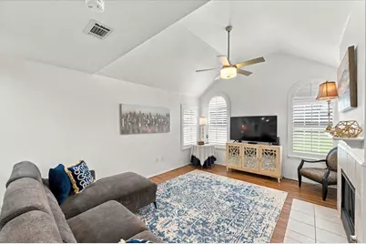 1002 Bridges Drive, Arlington, TX 76012 - Photo 8