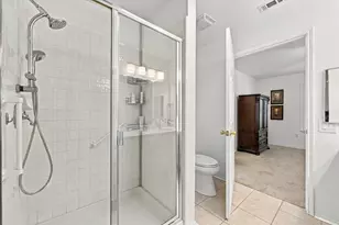 1002 Bridges Dr, Arlington, TX 76012 - Photo 24