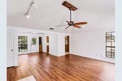 219 N Beltwoods Drive, DeSoto, TX 75115 - Photo 28