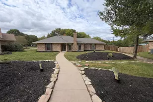 219 N Beltwoods Dr, DeSoto, TX 75115 - Photo 1