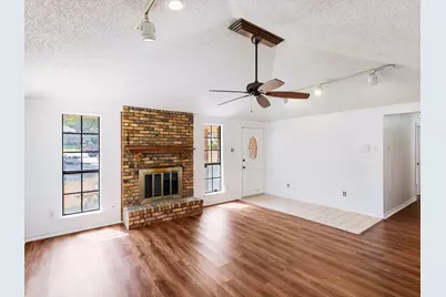 219 N Beltwoods Drive, DeSoto, TX 75115 - Photo 26