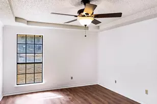 219 N Beltwoods Dr, DeSoto, TX 75115 - Photo 12