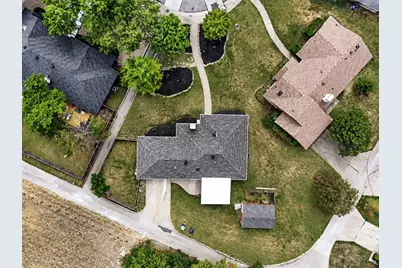 219 N Beltwoods Drive, DeSoto, TX 75115 - Photo 6
