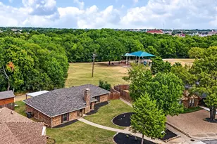 219 N Beltwoods Dr, DeSoto, TX 75115 - Photo 4