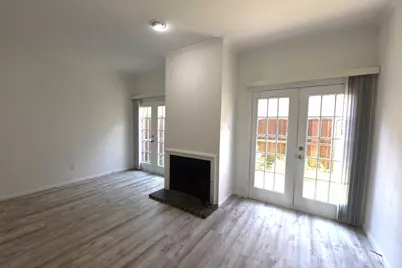 2727 Shelby Avenue #M, Dallas, TX 75219 - Photo 2