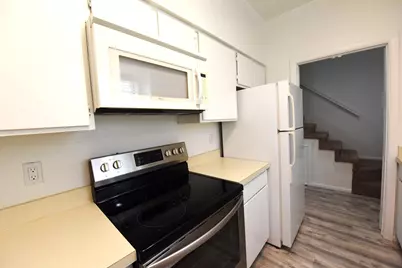 2727 Shelby Avenue #M, Dallas, TX 75219 - Photo 10