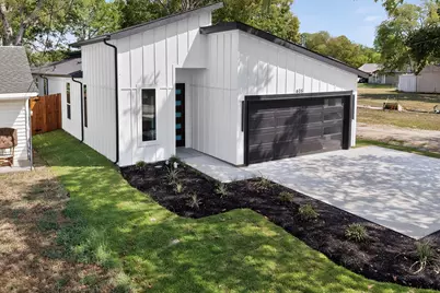 405 NE Front Street, Edgewood, TX 75117 - Photo 2
