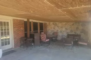 311 Kingfisher Ln, Arlington, TX 76002 - Photo 6