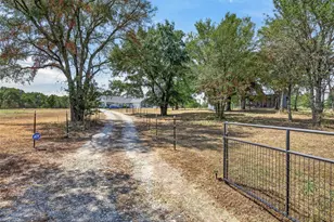 8145 County Road 3250, Chatfield, TX 75105 - Photo 30