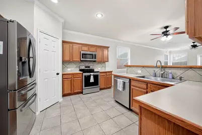 10601 Augusta Lane, Rowlett, TX 75089 - Photo 6