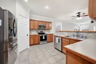 10601 Augusta Ln, Rowlett, TX 75089 - Photo 6