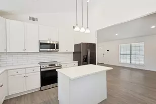 1203 S College St, McKinney, TX 75069 - Photo 4