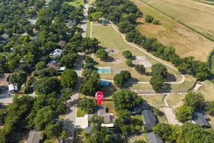 2801 Rosebud Ln, Richland Hills, TX 76118 - Photo 4