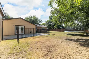2801 Rosebud Ln, Richland Hills, TX 76118 - Photo 34