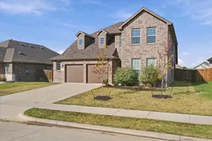 417 Burrow Dr, Waxahachie, TX 75167 - Photo 2