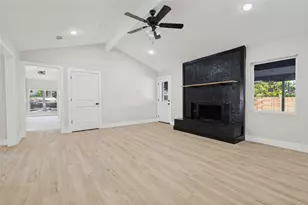 5408 Aspen Ln, Fort Worth, TX 76112 - Photo 8