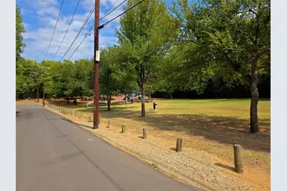 2855 Peary Avenue, Dallas, TX 75215 - Photo 2