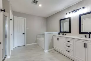 8220 3 Bars Dr, Fort Worth, TX 76179 - Photo 14