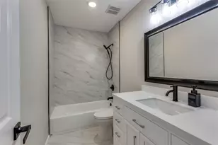8220 3 Bars Dr, Fort Worth, TX 76179 - Photo 20