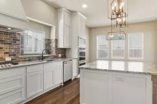 3601 Honey Suckle Ln, Little Elm, TX 75068 - Photo 8
