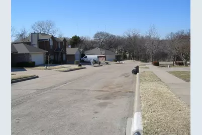 1104 Parker Court, Cedar Hill, TX 75104 - Photo 2