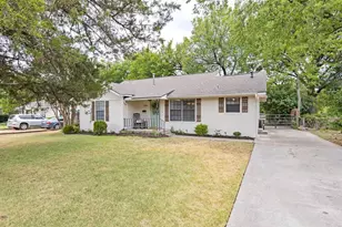 1101 N Waddill St, McKinney, TX 75069 - Photo 2