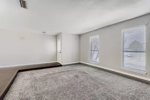 1012 Bellflower Dr, Carrollton, TX 75007 - Photo 6
