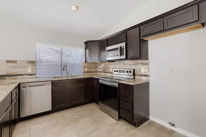 1012 Bellflower Drive, Carrollton, TX 75007 - Photo 10