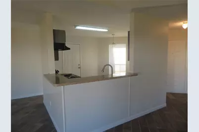 1031 Cresthaven Drive, Lancaster, TX 75134 - Photo 4